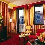 Sina Palazzo Sant'angelo Venedik