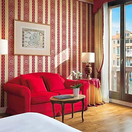 Ξενοδοχείο Sina Palazzo Sant'angelo 4*