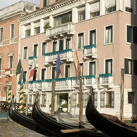 Sina Palazzo Sant'angelo מלון