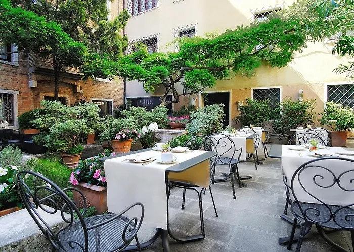 シーナ パラッツォ サンタンジェロ 4*