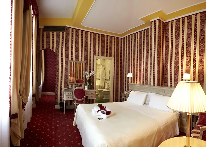 シーナ パラッツォ サンタンジェロ ホテル 4*