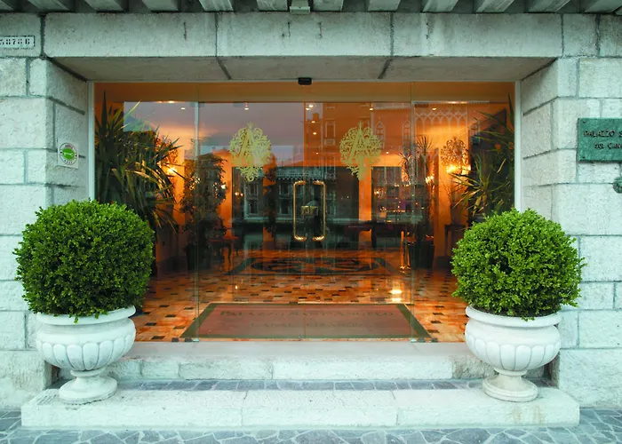 ホテル シーナ パラッツォ サンタンジェロ 4*