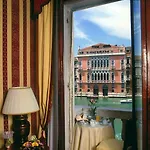 Ξενοδοχείο Sina Palazzo Sant'angelo 4*