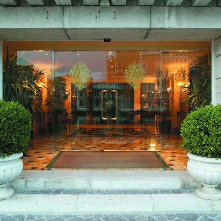 酒店 西娜圣天使宫殿酒店 4*